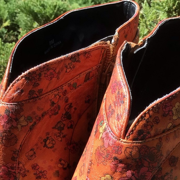 ICON (8M) WOMEN’S Leather Art ankle heel boots, inner side zip. Pre-owned - Picture 10 of 11